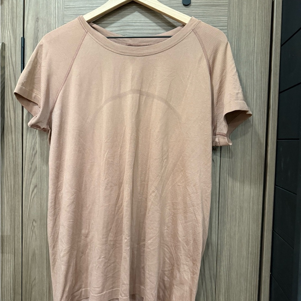 Lululemon Mauve Short Sleeve T-Shirt